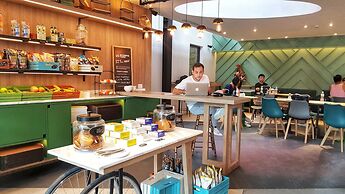 COSI Samui Chaweng Beach