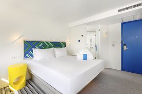 COSI Samui Chaweng Beach