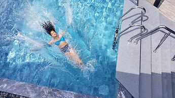 COSI Samui Chaweng Beach