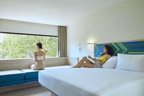 COSI Samui Chaweng Beach