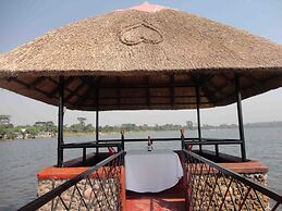 Country Lake Resort - Garuga