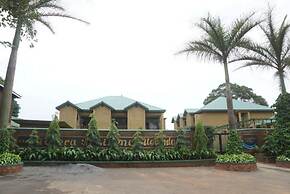 Country Lake Resort - Garuga