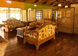 Mountains of the Moon Hotel