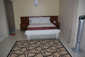 Rosaline Suites Hotel