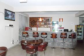 Rosaline Suites Hotel