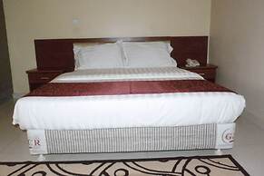 Rosaline Suites Hotel