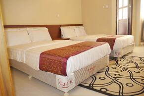 Rosaline Suites Hotel