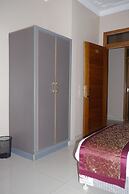 Rosaline Suites Hotel