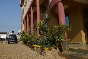 Rosaline Suites Hotel