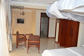 Super Paradise Hotel