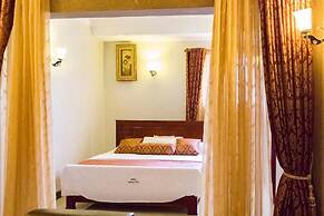 Super Paradise Hotel