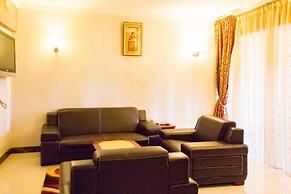 Super Paradise Hotel