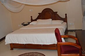 Super Paradise Hotel