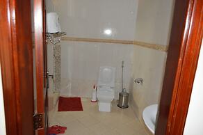 Super Paradise Hotel