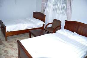 Super Paradise Hotel