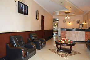 Super Paradise Hotel