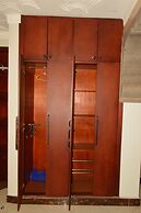 Super Paradise Hotel