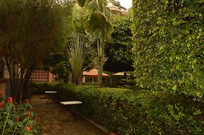 Super Paradise Hotel