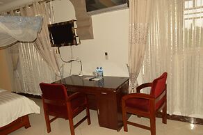 Super Paradise Hotel