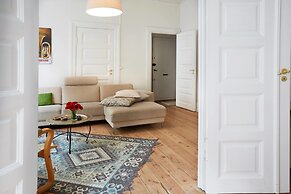 Big & Charming apartment in City Center