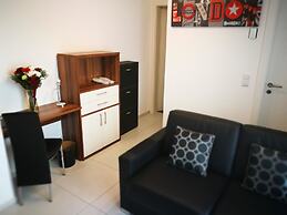 SHS Suite Home Sweet Strassen II