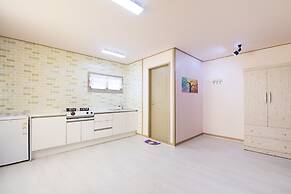 Brassica Flower Pension