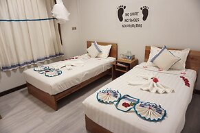 WEStay @ Chillax House - Ngapali - Hostel