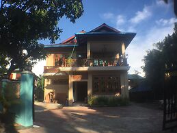 WEStay @ Chillax House - Ngapali - Hostel