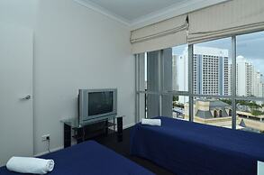Chevron Renaissance - HR Surfers Paradise