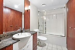 Chevron Renaissance - HR Surfers Paradise