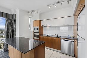 Chevron Renaissance - HR Surfers Paradise