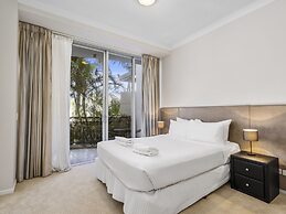 Chevron Renaissance - HR Surfers Paradise
