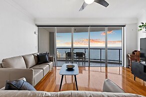 Chevron Renaissance - HR Surfers Paradise