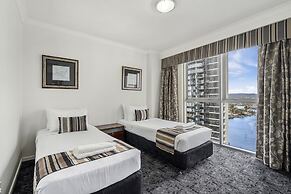 Chevron Renaissance - HR Surfers Paradise