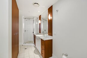 Chevron Renaissance - HR Surfers Paradise