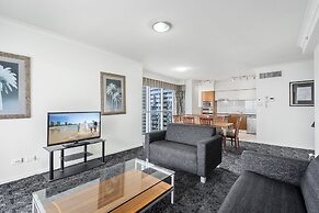 Chevron Renaissance - HR Surfers Paradise
