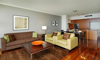 Chevron Renaissance - HR Surfers Paradise