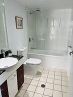 Chevron Renaissance - HR Surfers Paradise