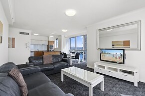 Chevron Renaissance - HR Surfers Paradise