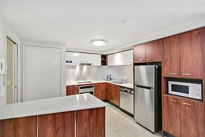 Chevron Renaissance - HR Surfers Paradise