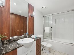 Chevron Renaissance - HR Surfers Paradise
