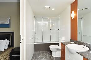 Chevron Renaissance - HR Surfers Paradise