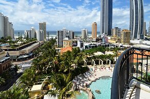 Chevron Renaissance - HR Surfers Paradise