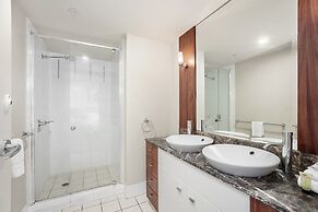Chevron Renaissance - HR Surfers Paradise