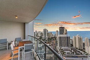 Chevron Renaissance - HR Surfers Paradise