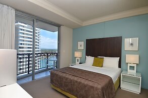 Chevron Renaissance - HR Surfers Paradise