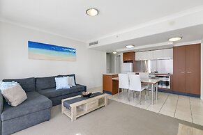 Chevron Renaissance - HR Surfers Paradise
