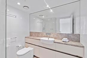 Soul on the Esplanade - HR Surfers Paradise