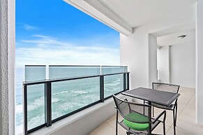 Soul on the Esplanade - HR Surfers Paradise