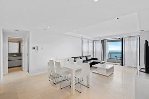 Soul on the Esplanade - HR Surfers Paradise